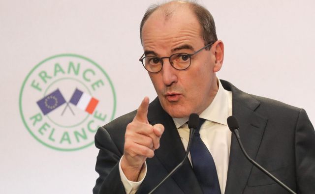 Premier Jean Castex pojasnjuje, kako naj bi se Francija spopadla s krizo, ki jo je povzročil covid-19.    <br />
Foto: Ludovic Marin/Afp