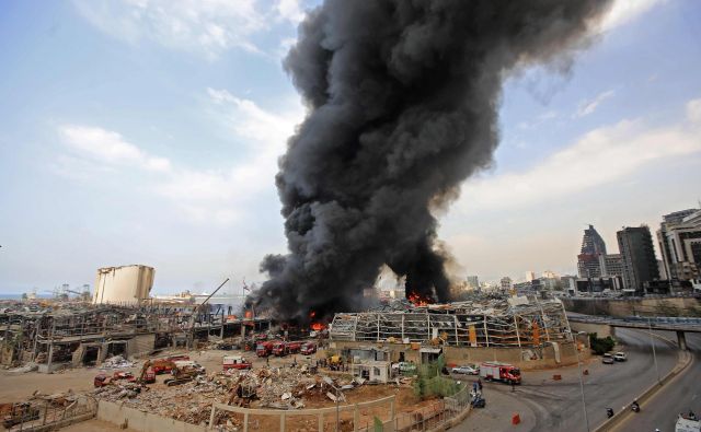 Vzrok požara zaenkrat še ni znan. FOTO: Anwar Amro/AFP