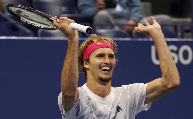 Alexander Zverev se je izvlekel iz zanke. FOTO: Al Bello/AFP