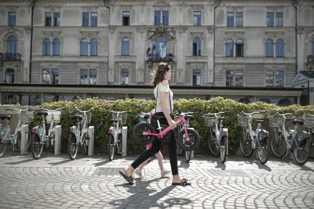 Urbano kolesarjenje in Bicikelj se širita