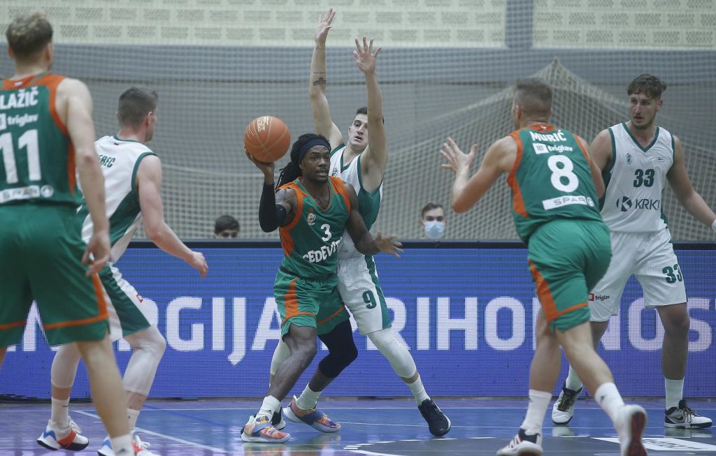 Slovenski superpokal je še devetič osvojila Cedevita Olimpija