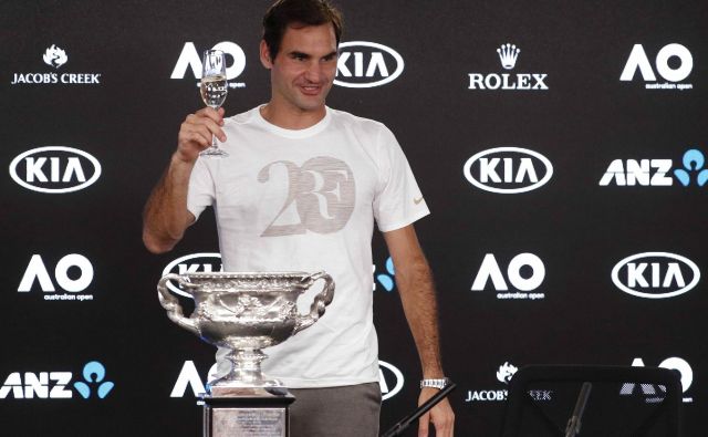 Morda je največje presenečenje lestvice prav na vrhu, kjer je teniški igralec Roger Federer. FOTO: Edgar Su/Reuters