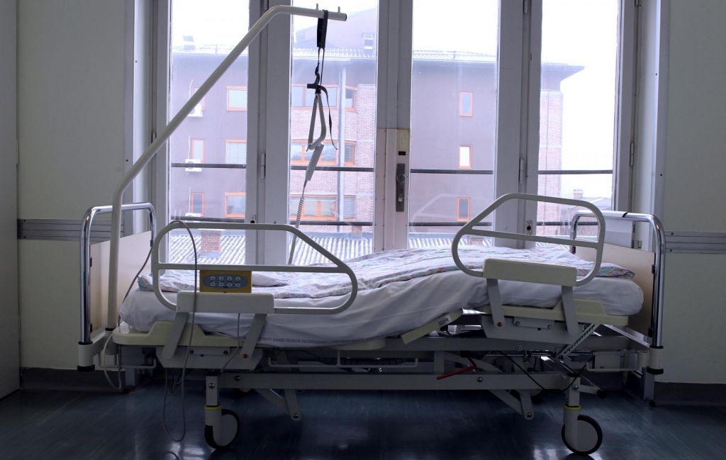 FOTO:Za okužene s koronavirusom do 150 postelj v slovenskih bolnišnicah