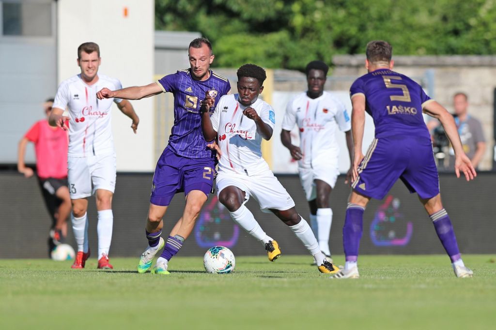 FOTO:Maribor v Sežani, kjer je prejel direkta in izgubil naslov