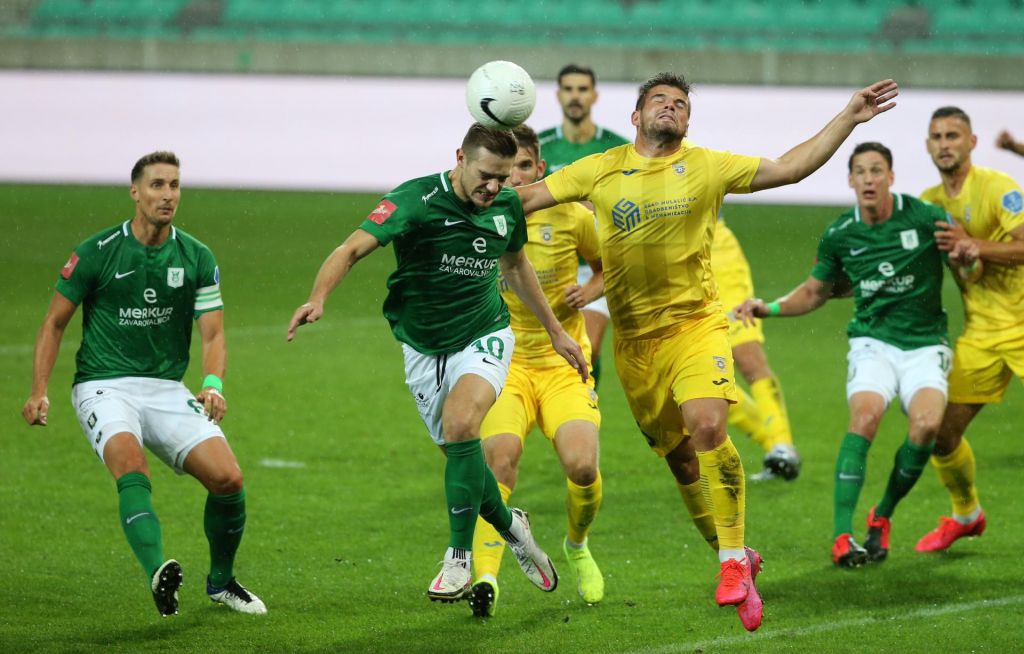 FOTO:Olimpija je pol ure letela, zadnje minute pa dihala na škrge