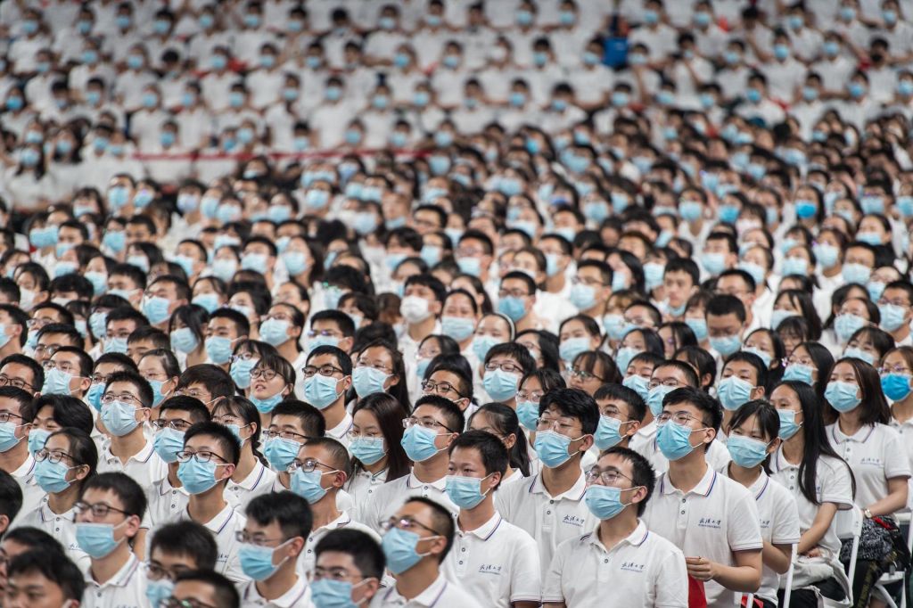 FOTO:Po svetu že več kot 33 milijonov okužb