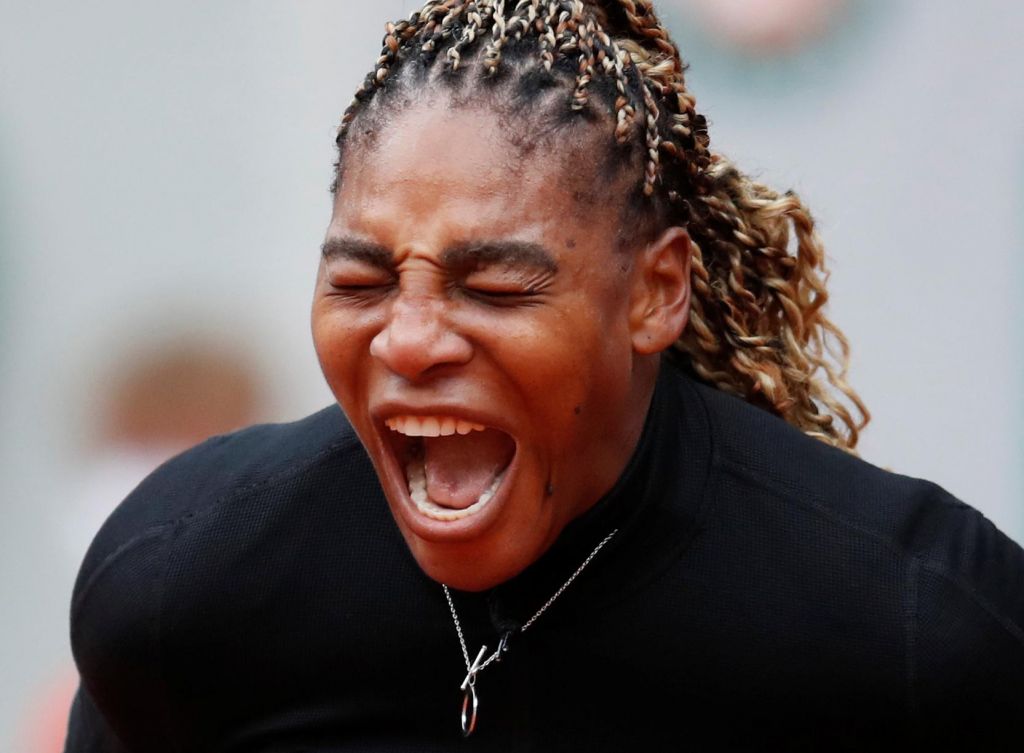 Serena Williams predčasno končala OP Francije, hitro slovo Azarenke