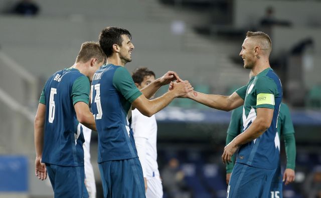 Slovenija je bila petič premočan tekmec za San Marino, ki mu je zabila že dvajset golov. FOTO: Blaž Samec/Delo