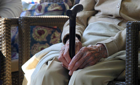 Dolgotrajna oskrba na političnem izpitu