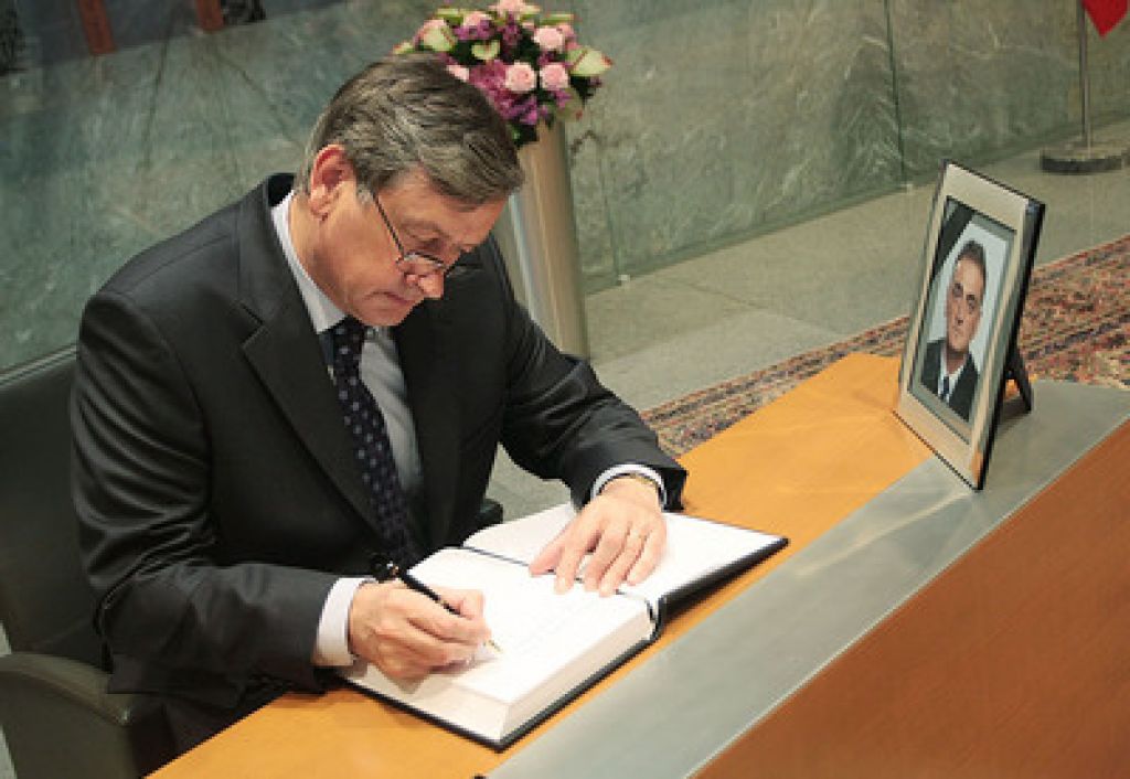 Žalna seja za preminulim Ravnikarjem