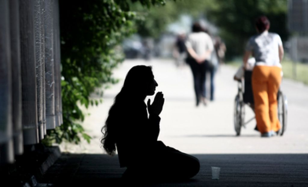 Mladi berači iz Romunije in Bolgarije zdaj tudi na naših ulicah
