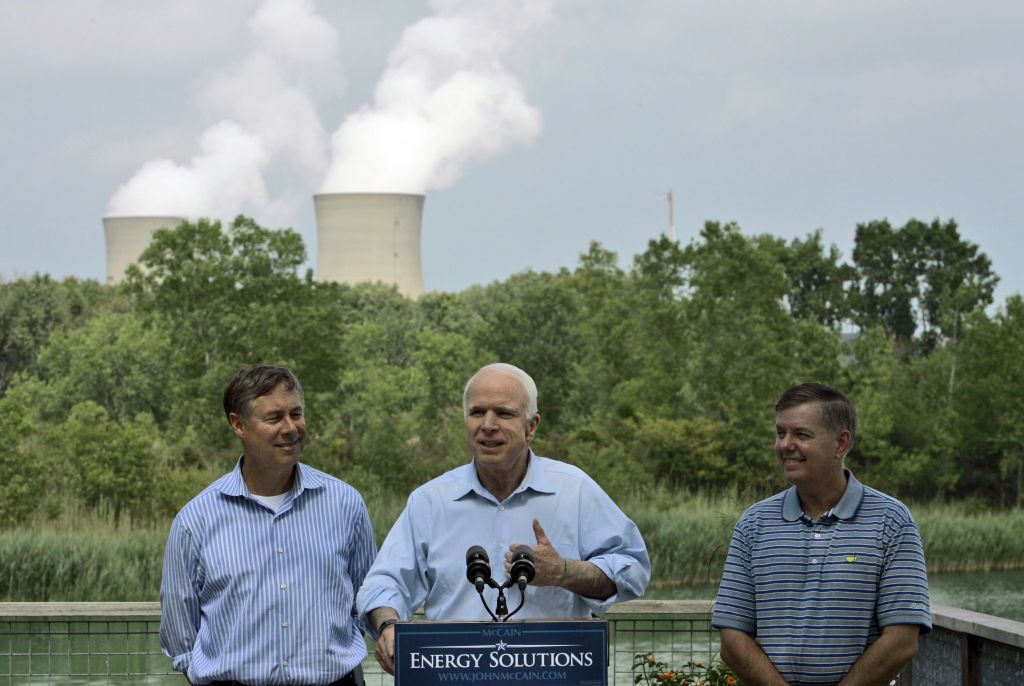 Po anketi AP Obama pred McCainom