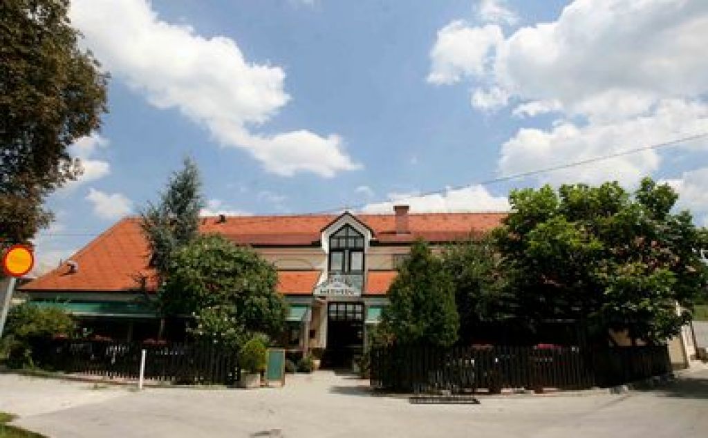 V nekaj tednih dve okužbi s salmonelo