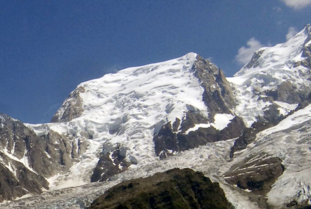 Mont Blanc nižji in bližje Italiji