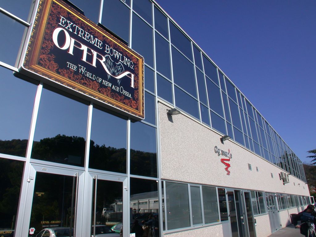 Opera Club prestal &quot;krst&quot;