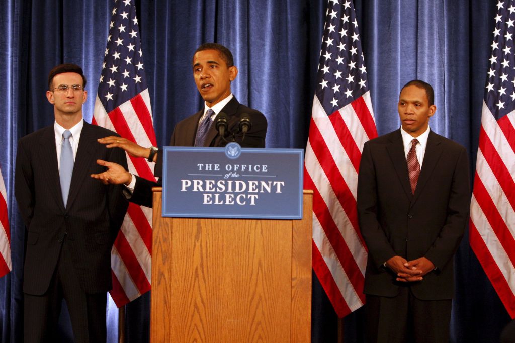 Obama bo z novo ekipo okrepil boj proti krizi