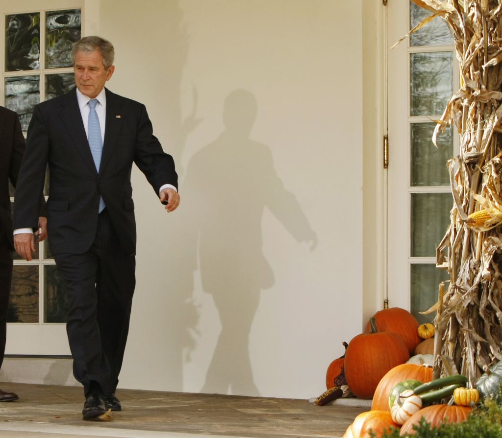 Bush pomilostil purana, Obama delil hrano revnim