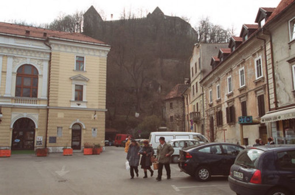 Izselitev brez strokovnega razloga?