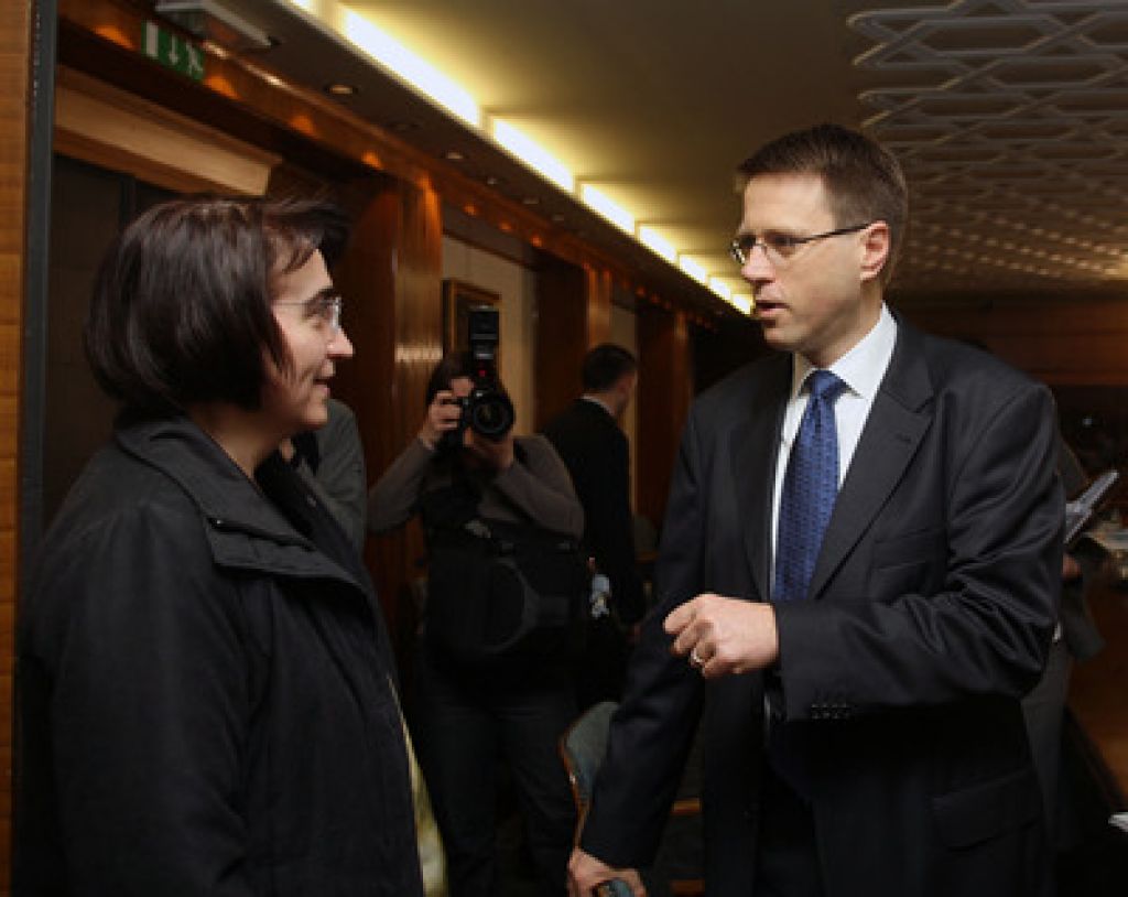 EU pripravljena pomagati v slovensko - hrvaškem dialogu