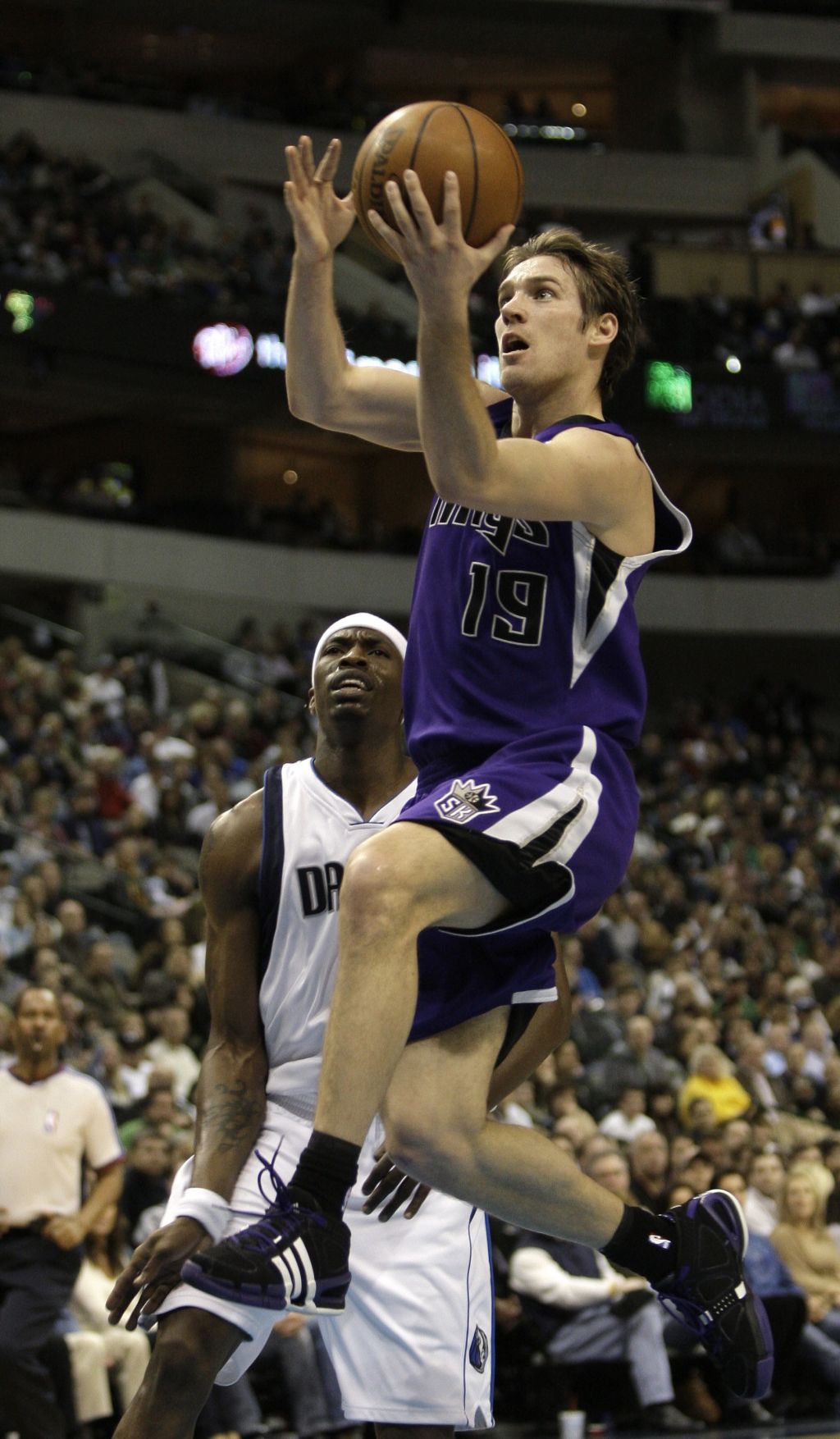 Nesterovič zmagal, Udrih se je poškodoval