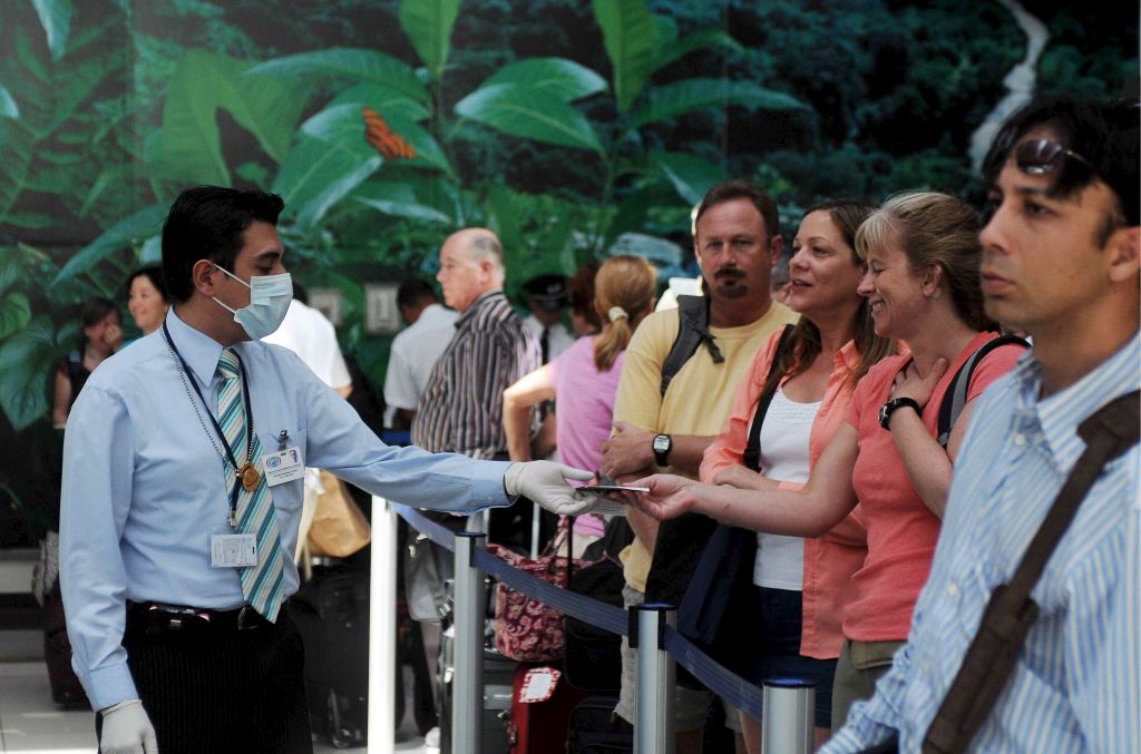 Kriza in gripa »odganjata« turiste