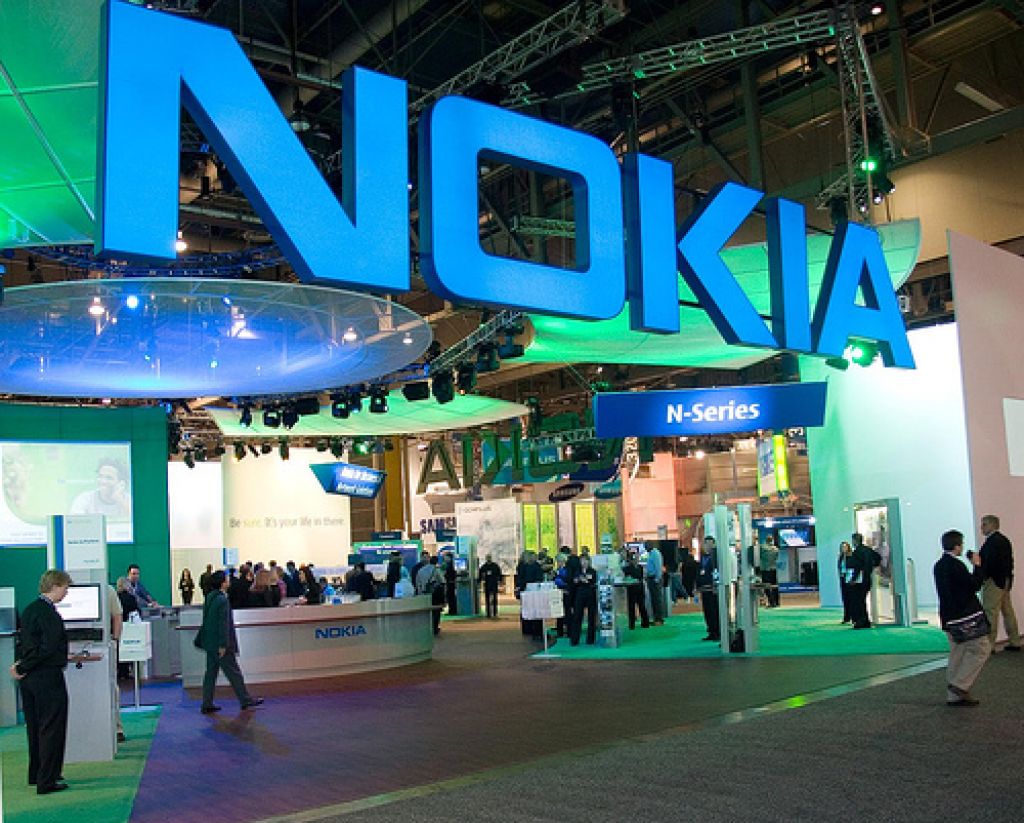 Nokia z novim direktorjem v »morje sprememb«