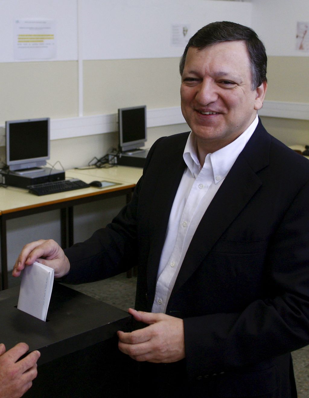 Barroso pozval k udeležbi na evropskih volitvah