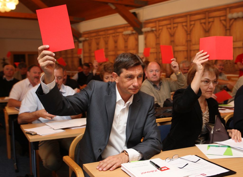 Pahorjeva SD je  za referendum