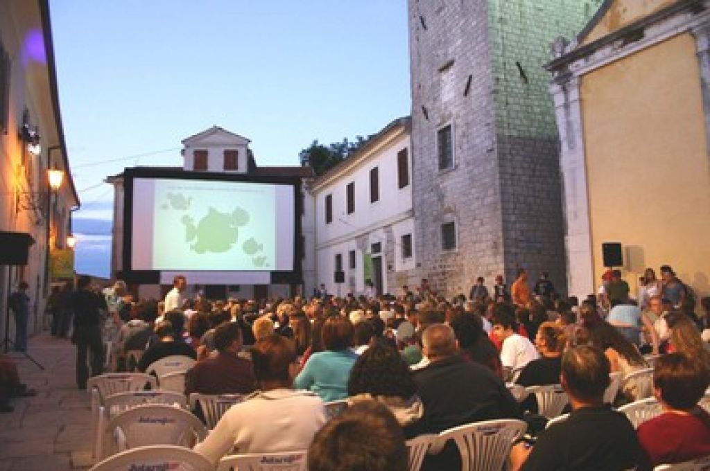 Začetek filmskega festivala v Motovunu