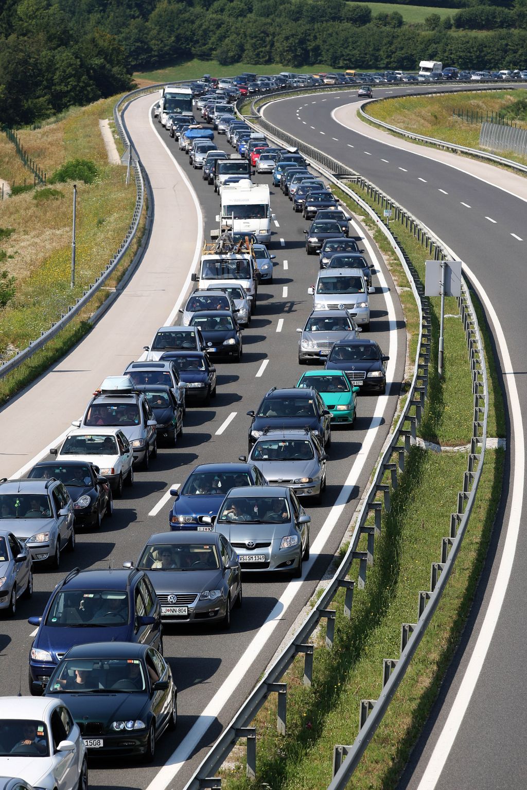 Zastoj na primorski avtocesti v smeri proti Ljubljani