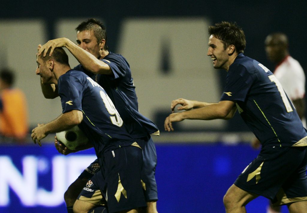 Rdeči biki zavili Maksimir v črno