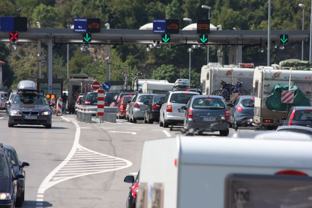 Schengen: Pravilo o 15 minutah le politično sporočilo