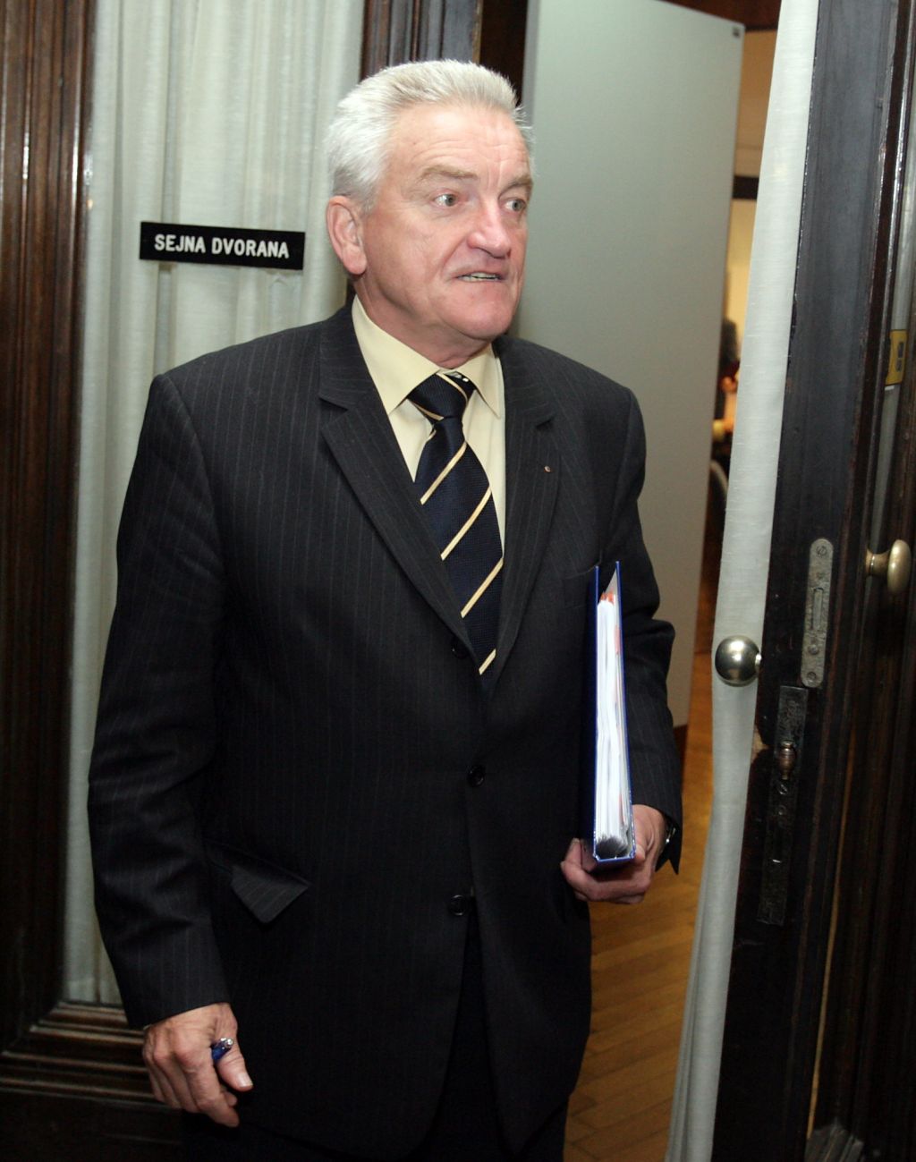 Vlada potrebuje ministre za dvanajsturni delovnik