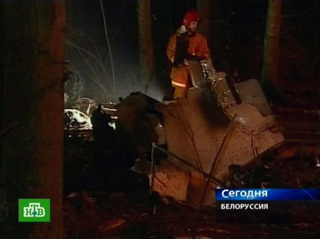 FOTO: Pet mrtvih v letalski nesreči v bližini Minska