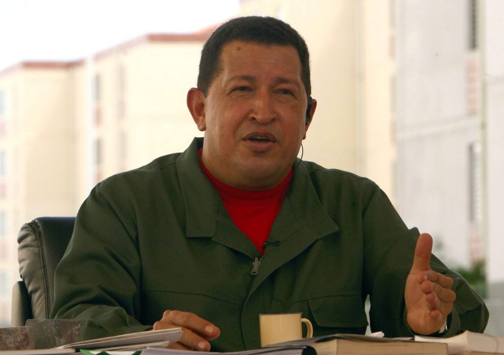 Chavez napovedal možnost vojaškega spopada s Kolumbijo