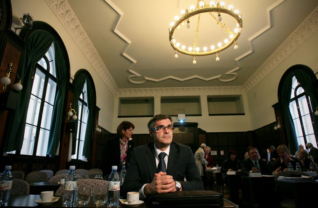 Zdravstvena nadgradnja, dražje avtomobilsko zavarovanje?