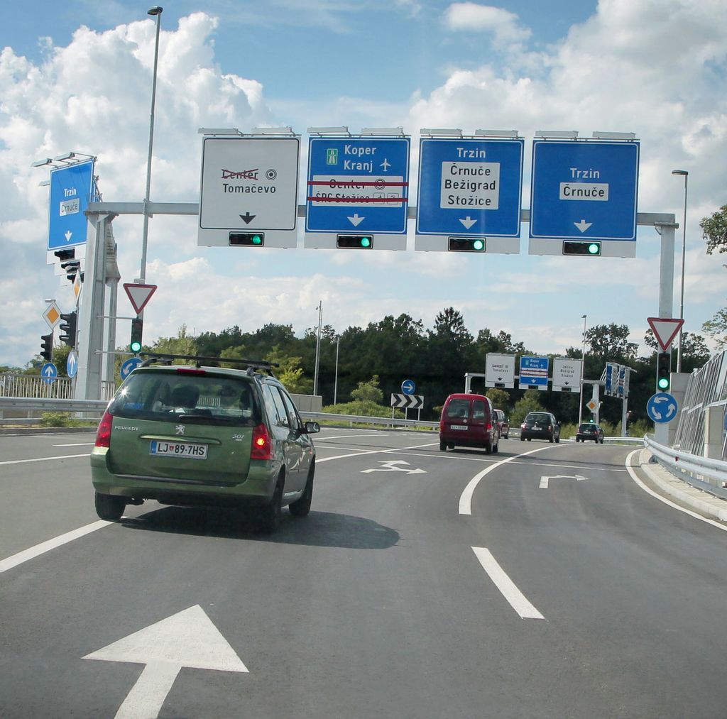 Kroži&scaron;če Tomačevo &scaron;e s četrtim priključkom