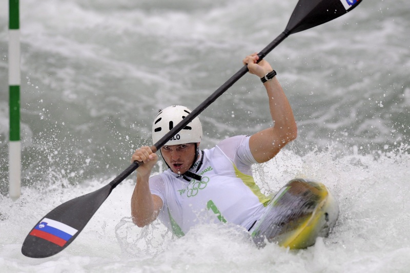 Kauzer & Co. so se morali ogniti brzicam