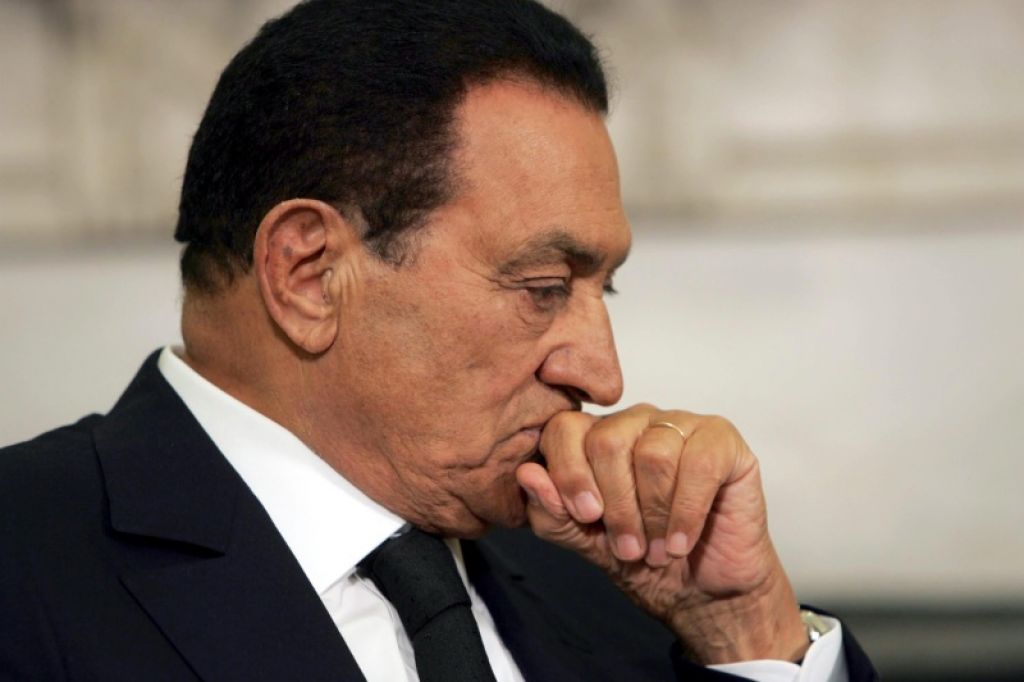 Je Mubarak odstopil zaradi bolezni?