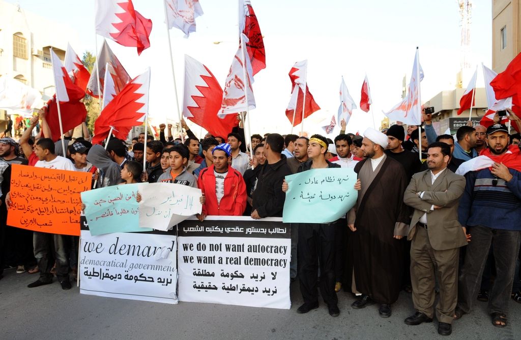 Na pogrebu protestnika v Bahrajnu življenje izgubila še ena oseba