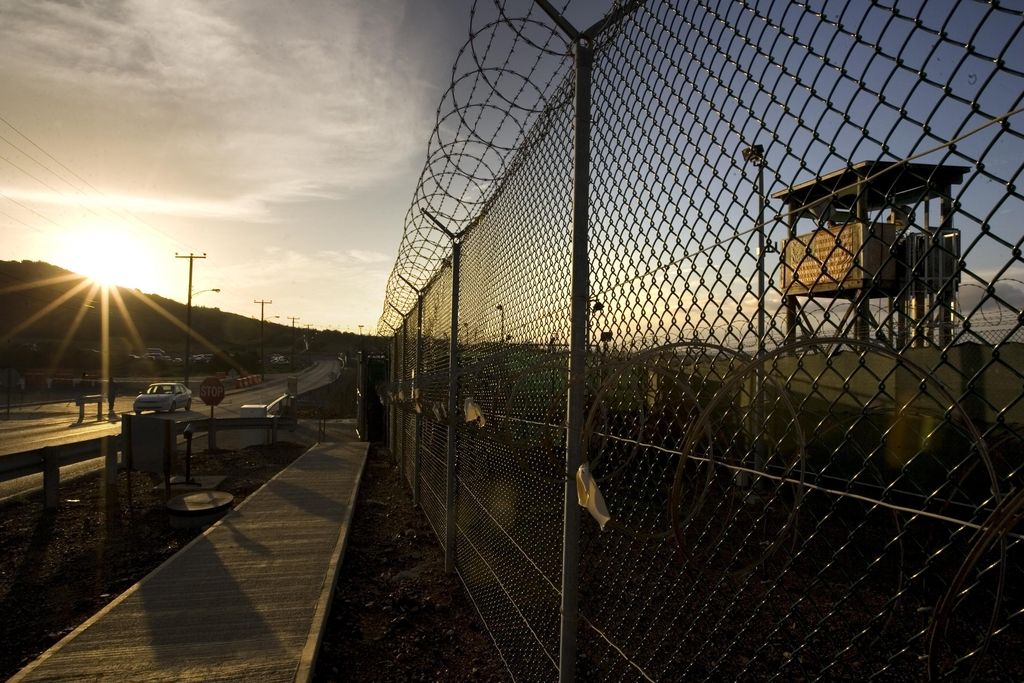 Zapornika iz Guantanama  še ne bo v Slovenijo