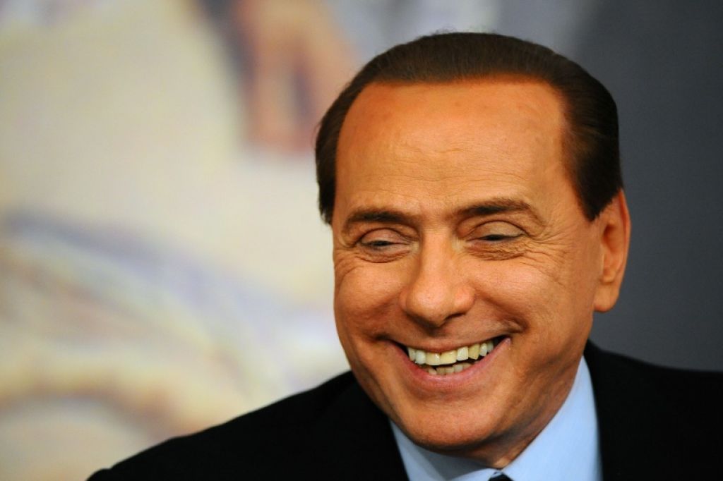 Zbiranje podpisov za odstop Berlusconija
