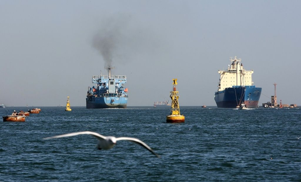 Iranski ladji v Rdečem morju vznemirjata Izrael
