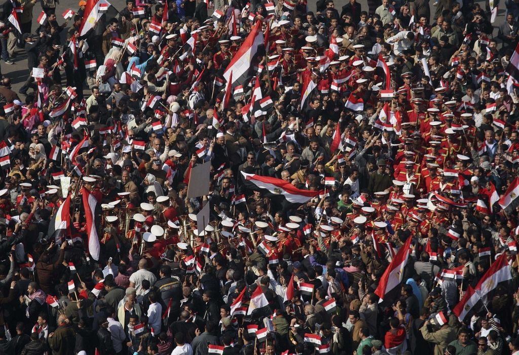 Množice slavijo Mubarakov odhod - spet