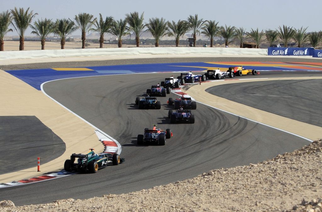 Uvodna dirka formule ena v nemirnem Bahrajnu odpovedana