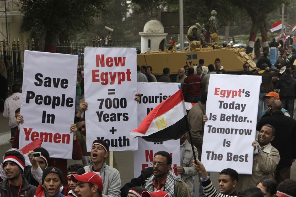 S kairskega trga Tahrir pozivi k reformam