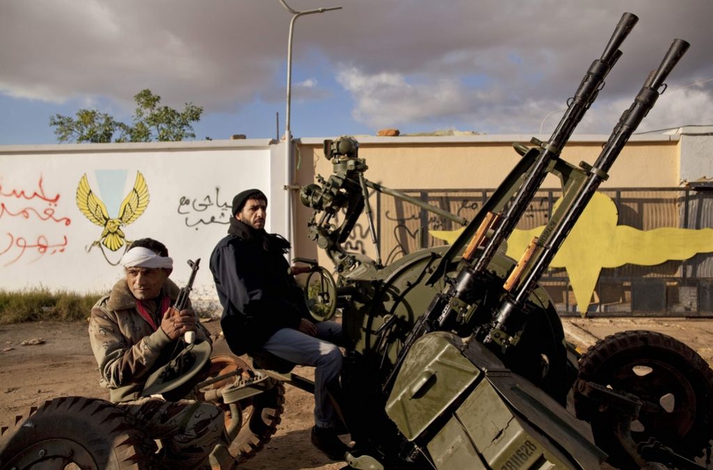 Libijski uporniki le korak od oblikovanja združenih sil proti Gadafiju?