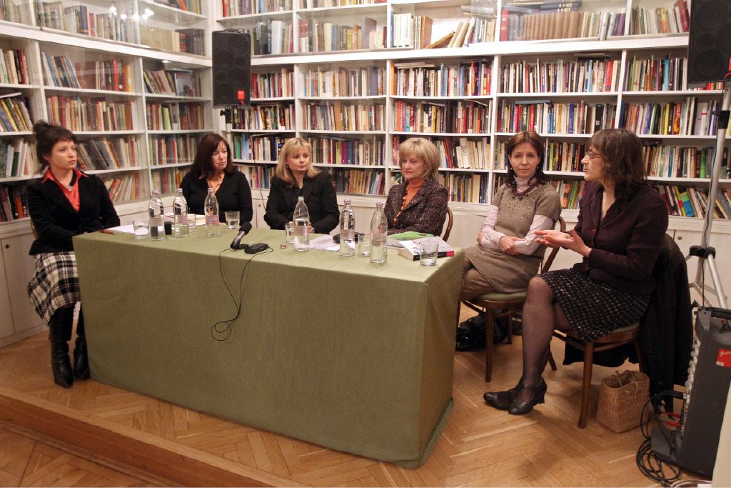 Okrogla miza: ženske v slovenski literaturi