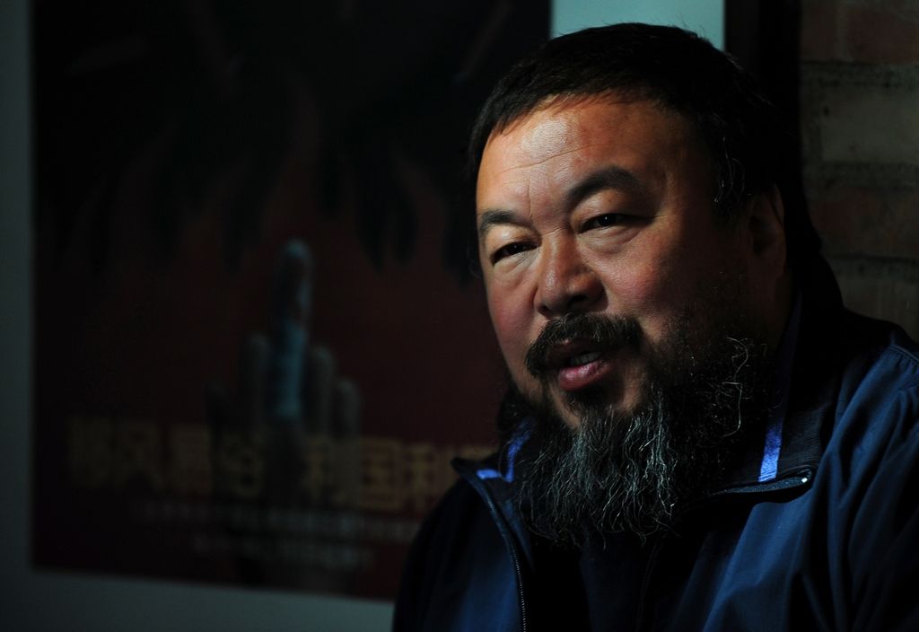 Privrženci plačujejo Ai Weiweijev račun