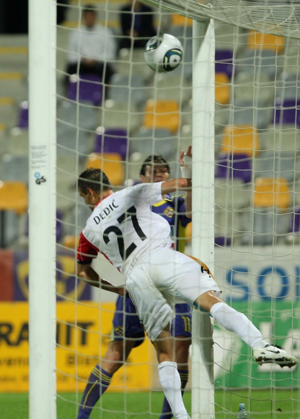 1. SNL: Rudar v zadnji minuti do zmage, Maribor zanesljivo s Celjem